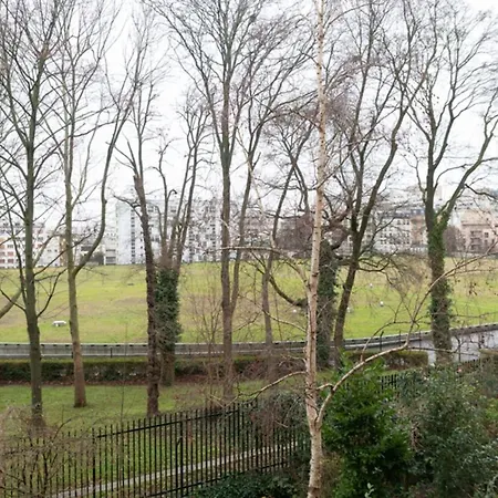 Spacious With Open View And Terrace Apartment Paris